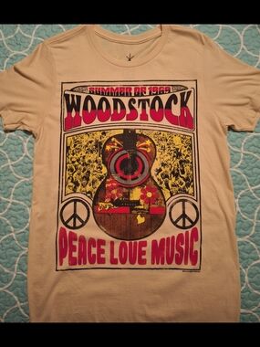 Buckle Woodstock Peace Love Music Graphic Tee - Beige with Red & Yellow Print